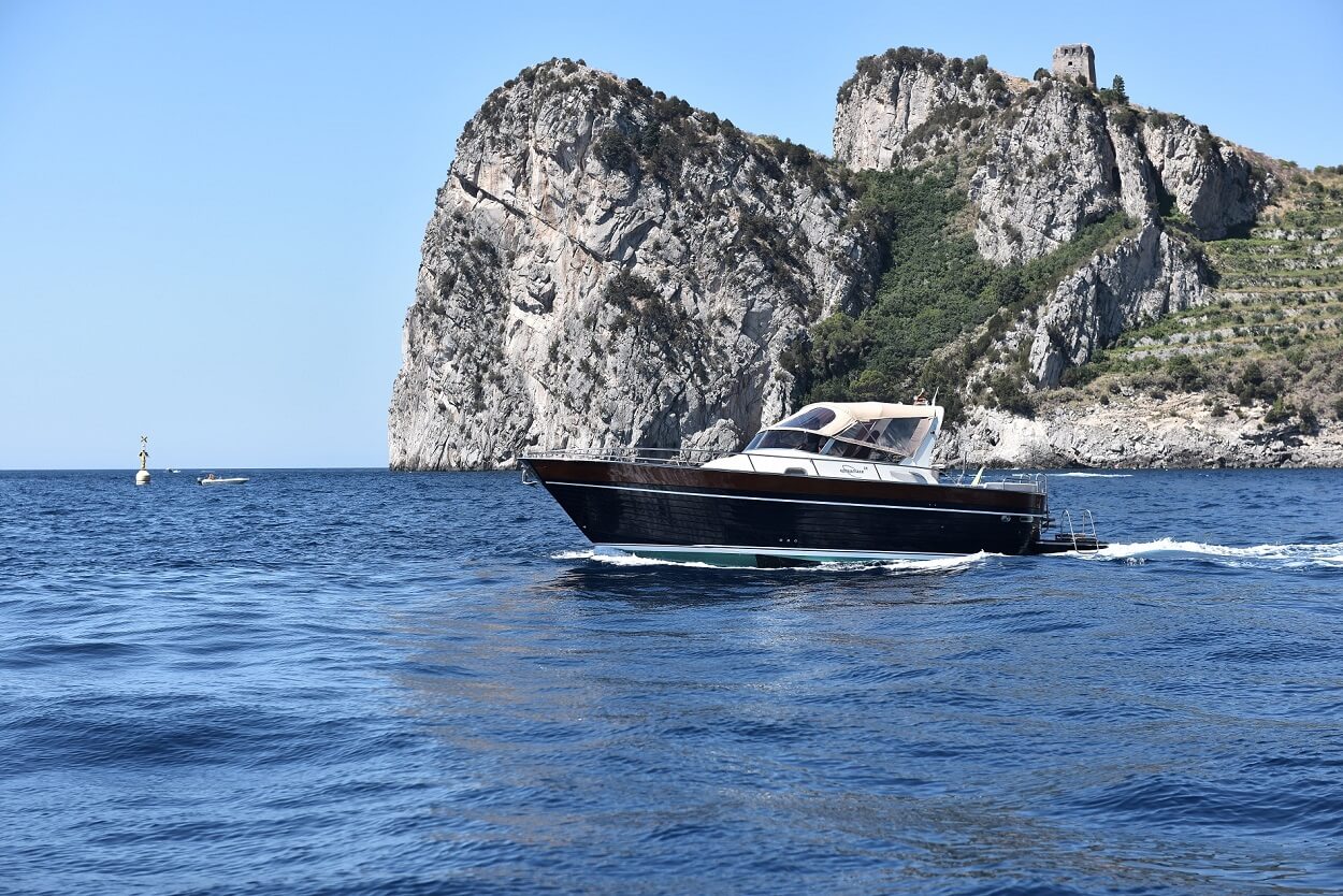 private boat tour on the amalfi coast